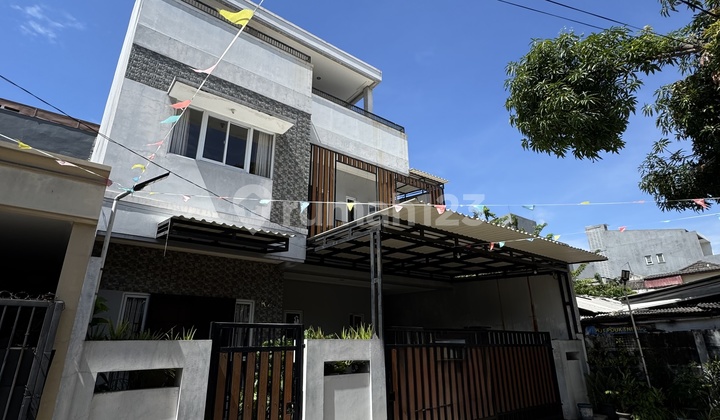 Dijual Rumah 3 Lantai Dekat Pegangsaan Dua. Rumah Bebas Banjir 1