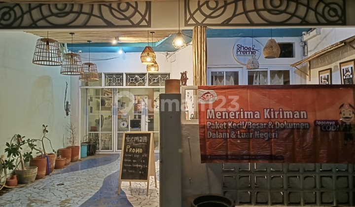Dijual Rumah 2 Lantai. Lantai 1 Untuk Coffee Shop. 2