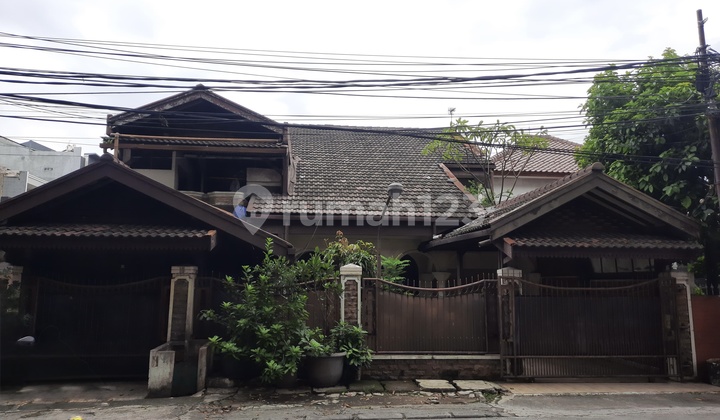 Dijual Rumah 2 Lantai di Pinggir Jalan Besar di Rawamangun 1