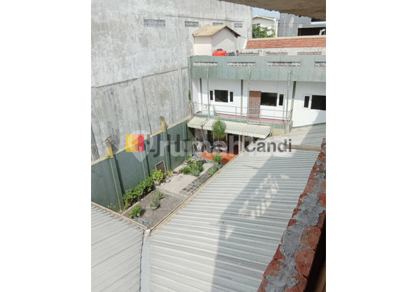 Rumah di Mt Haryono Semarang 2