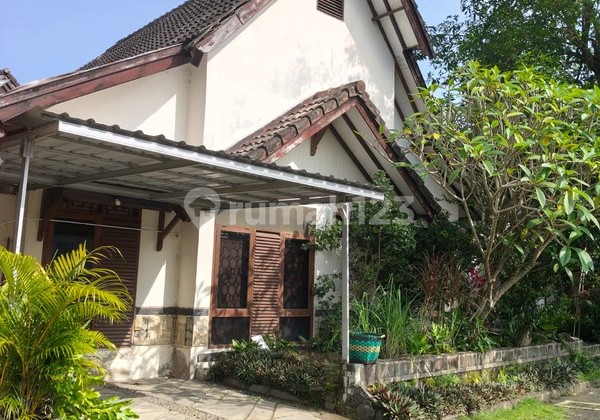 Premium Residence in Exclusive Location Housing with Club House & Tennis Court, Sariharjo, Ngaglik, Sleman