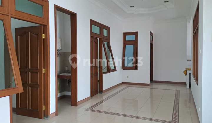 Rumah & Toko Lokasi Premium di Pusat Bisnis Kota Muntilan  1