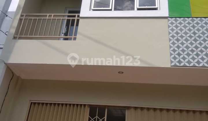 Strategic Shop House for Business, Near Galeria Mall, Yogyakarta Strategic Shop House for Business, Near Galeria Mall, Yogyakarta