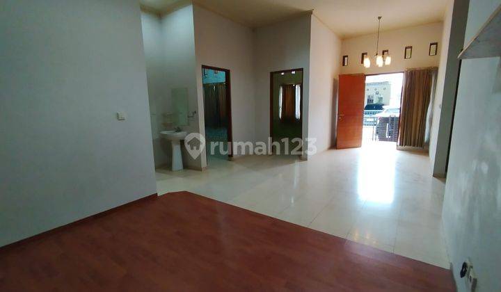 Rumah Tinggal 4 Kamar Lokasi Strategis Di Griya Palem Hijau Godean 1