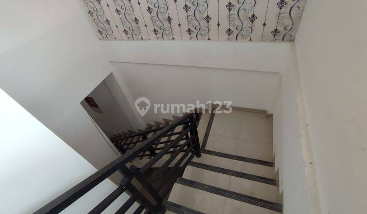 Ri. Ruko 2 Lantai Di Jl Nogorejo Dekat Jl Laksda Adisucipto 8
