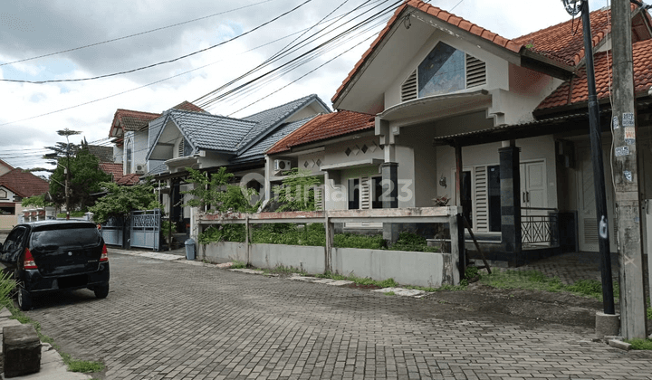 2 UNIT RUMAH BARU SIAP HUNI, DI DALAM PERUM GRIYA PERMATA HIJAU, KALASAN, SLEMAN 1