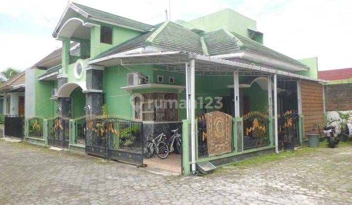 Rumah Tinggal Semi Furnish Dalam Perum Griya Putri Indah Mlati Sleman 1