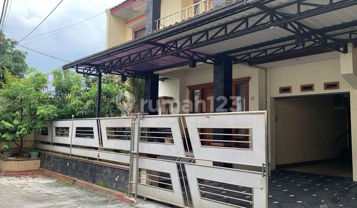 3-Story Grand House in an Exclusive Residential Complex in Kasihan, Bantul