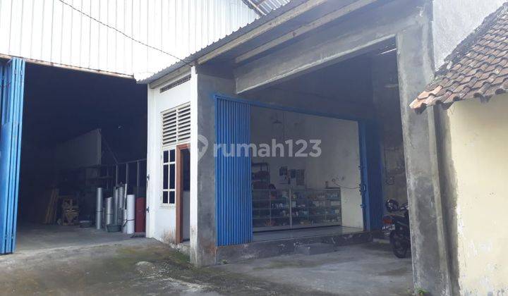Disewakan Gudang Luas 1130 Meter Persegi Lokasi Caturharjo Sleman  1