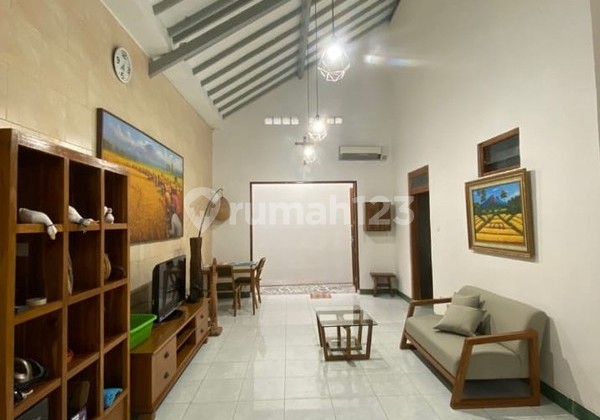 Rumah Mewah Full Furnished Hunian Elegan di Lokasi Strategis di Sariharjo Ngaglik, Sleman 2