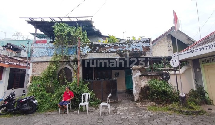 Investment in Land & 2-Storey Building in Sosrowijayan, One Step to Malioboro, Heart of Yogyakarta Tourism