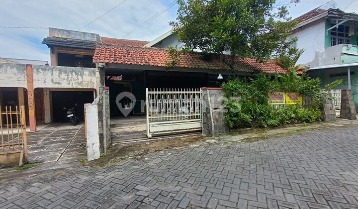 Rumah 2 Lantai Strategis di Samirono Lama, Dekat Kawasan Kampus Terkemuka, Cocok untuk Kost, Caturtunggal, Depok, Sleman