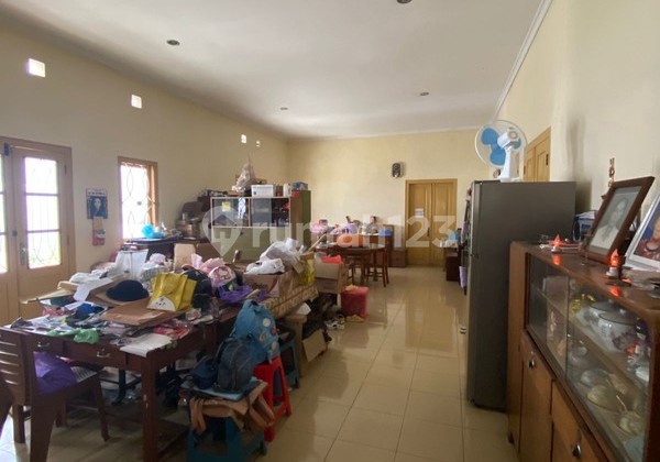 Dijual Rumah Mewah di Lokasi Strategis Pakuningratan, Berada di Area Bisnis dan Dekat Jalan Magelang , Cokrodiningratan, Jetis, Yogyakarta 2
