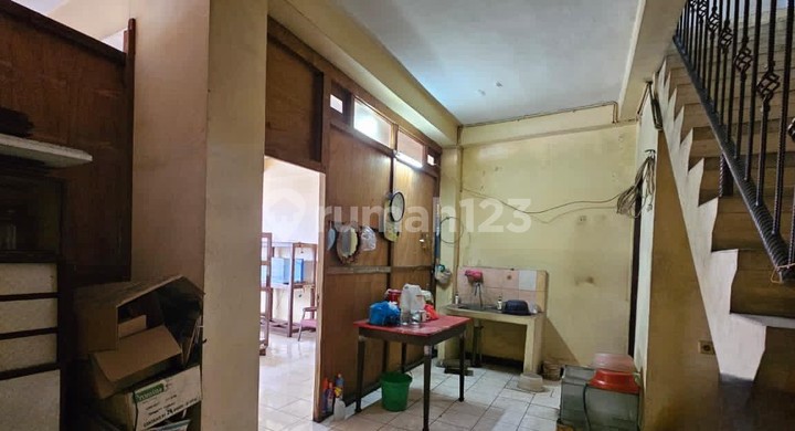 For Sale Strategic Shophouse by Godean Road Km 5, Only 5 Minutes to Tugu, Banyuraden, Gamping, Sleman 2