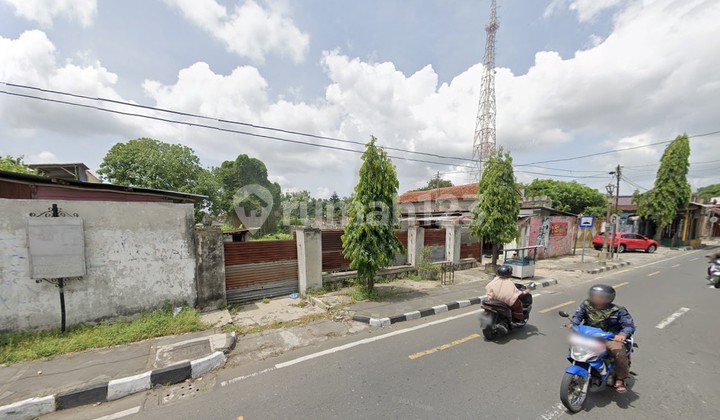 2002 Square Meters of Yard Land Located on Tegal Gandu Street, Prenggan, Kotagede, Yogyakarta. 2002 Square Meters of Yard Land Located on Tegal Gandu Street, Prenggan, Kotagede, Yogyakarta.
