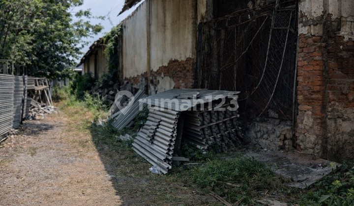 For Sale: Strategically Located 1,350 Square Meter Plot on Jl. Slamet Riyadi, Tegal City, High Investment Potential.