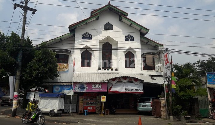Profitable Investment in a Strategic 2-Story Shophouse, 1000 Square Meters on Jalan Raya Tajem Near Pasar Stan Maguwoharjo