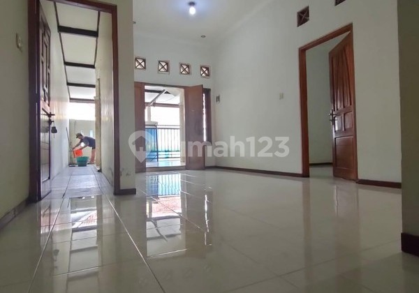 Hunian Asri & Strategis, Rumah Cantik di Dalam Perum Panggungharjo, Sewon, Bantul 2