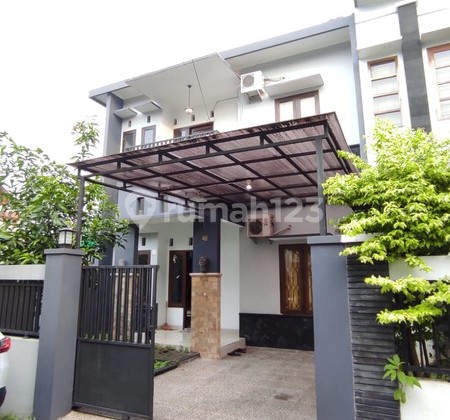 For Sale 2-Story House in Strategic Location Banteng (Jakal Km 7) Sinduharjo, Ngaglik Sleman