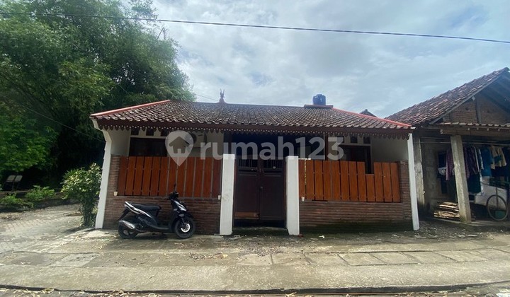 Rumah Cantik Konsep Villa Dekat Wisata Kasongan & Malioboro, Bangunjiwo, Kasihan, Bantul Rumah Cantik Konsep Villa Dekat Wisata Kasongan & Malioboro, Bangunjiwo, Kasihan, Bantul