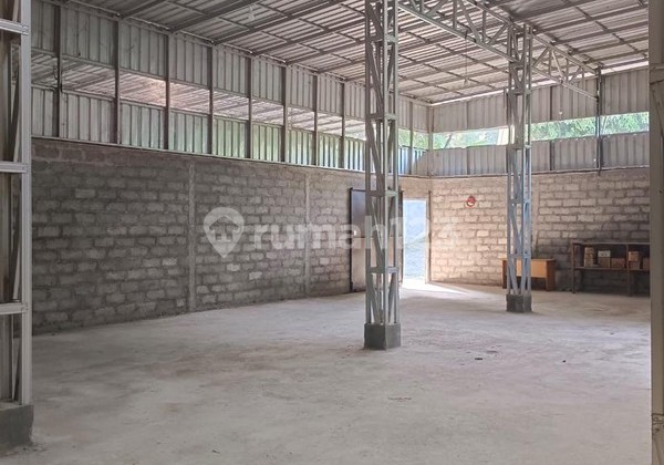 Dijual Gudang Strategis 2 Lantai Siap Pakai di Jalan Raya Soekarno Hatta KM 8 Magelang