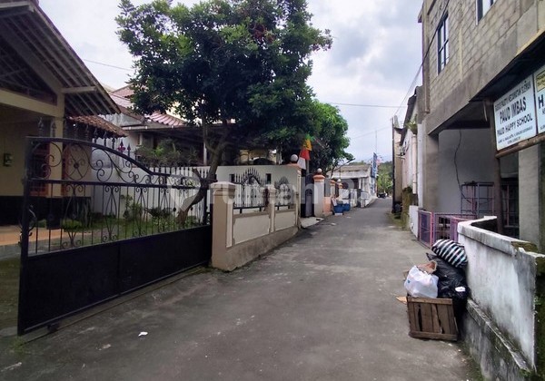 2-Storey House Near Sleman Hospital, Serene Residence with Spacious & Strategic Yard, Caturharjo, Sleman 2