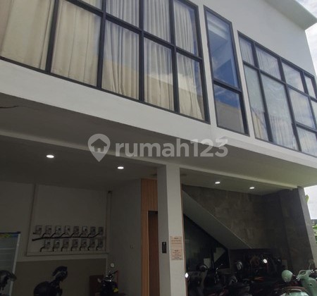 Kost Eksklusif 2 Lantai Full Furnished, Dekat Ske - Tugu Jogja