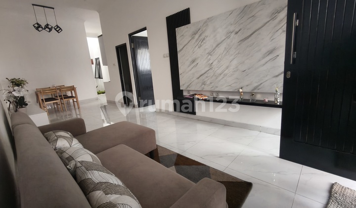 Rumah Cantik Siaphuni Griya Loka BSD City