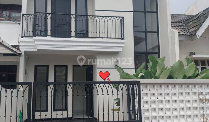 Rumah Manis Minimalis di Nusa Loka, BSD City 2