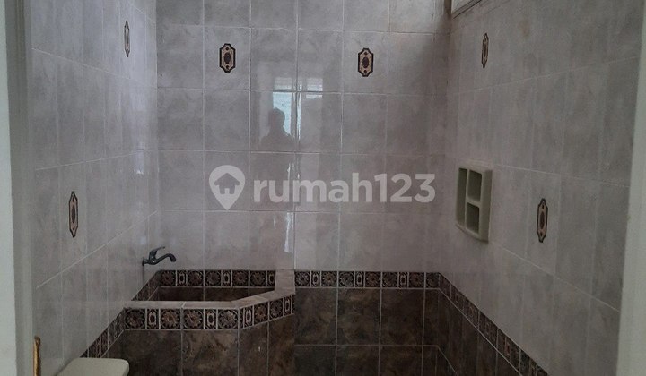 Rumah Sutorejo Prima Utara Strategis, Hook Bagus 1