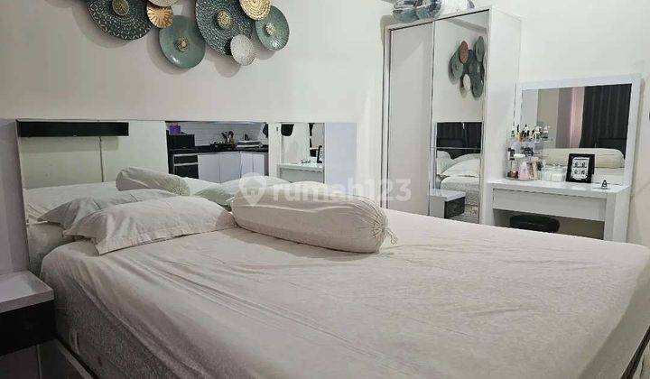2 BR Jadi 1 BR Apartemen Gunawangsa Merr, View City 4