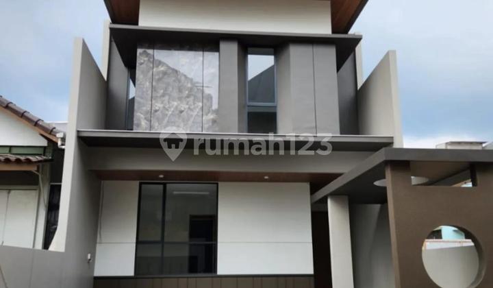 Rumah Baru Modern Elegan Siap Huni di Setraduta Grande