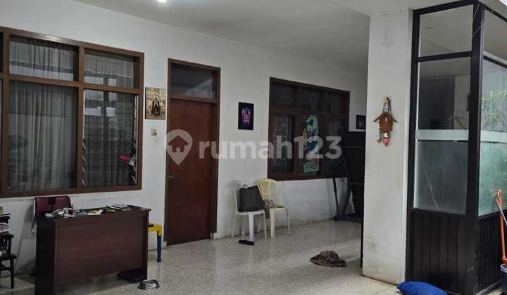 Rumah Nyaman Strategis di Sayap Riau Kota Bandung