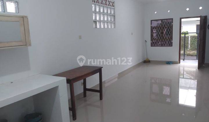 Rumah Ada Paviliun Untuk Ruang Usaha di Pajajaran Bandung 2