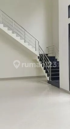 New Ruko on Main Road Dago Bandung Suitable for Bank Office 2