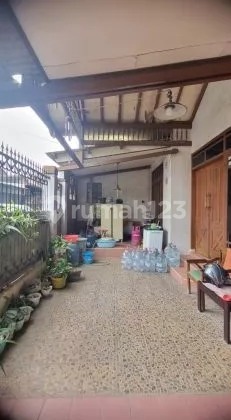 Rumah Posisi Langka Bagus di Taman Cibaduyut Indah, Bandung