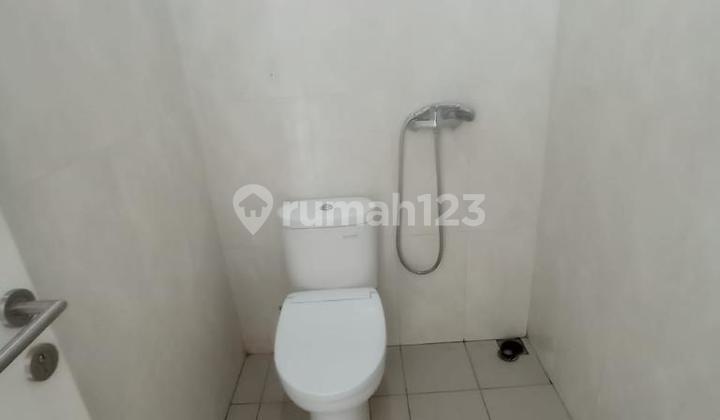 Rumah Terawat di Komplek Taman Kopo Indah 2 2