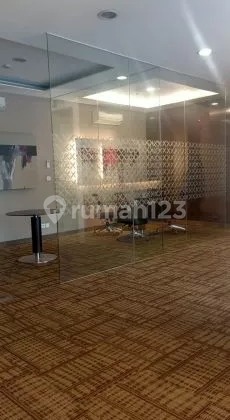 Spacious and Strategic Building on Dago Main Road, Bandung Spacious and Strategic Building on Dago Main Road, Bandung