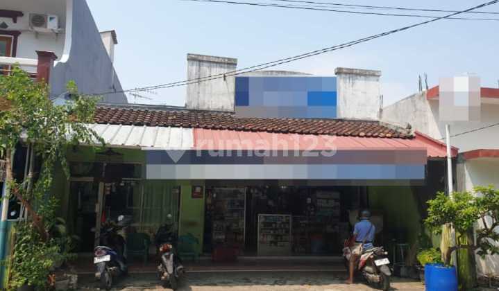 House and Shop in a Strategic Location Near the Beach in Pangandaran 2