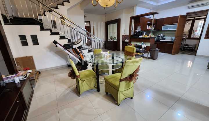 Rumah Nyaman di Cluster Favorit Singgasana Bandung