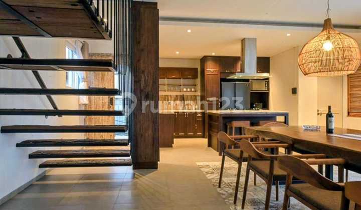 Villa Mewah di Lembang Dago Bengkok Fully Furnished