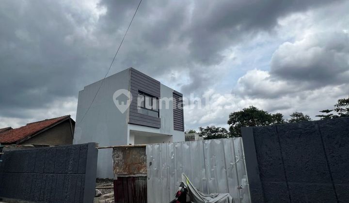 Rumah Baru Minimalis Modern 2 Lantai di Saturnus Residence 2