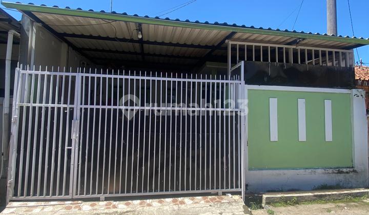 Nice 1-Story Ready-to-Occupy Minimalist House in Kopo Permai 2 Bandung Nice 1-Story Ready-to-Occupy Minimalist House in Kopo Permai 2 Bandung