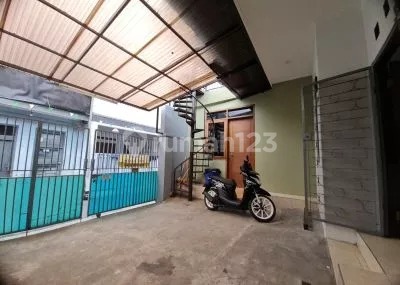 Good Renovated and Operating Boarding House in Kopo Bandung 2