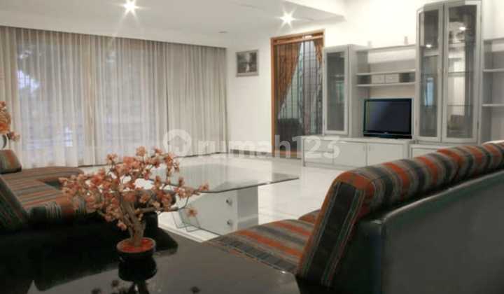 For Sale Well-Maintained Villa House Ready to Occupy in Setiabudi Bandung For Sale Well-Maintained Villa House Ready to Occupy in Setiabudi Bandung