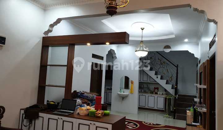 Rumah Classic Modern 2 Lantai Siap Huni di Komp. Taman Rafflesia Rumah Classic Modern 2 Lantai Siap Huni di Komp. Taman Rafflesia