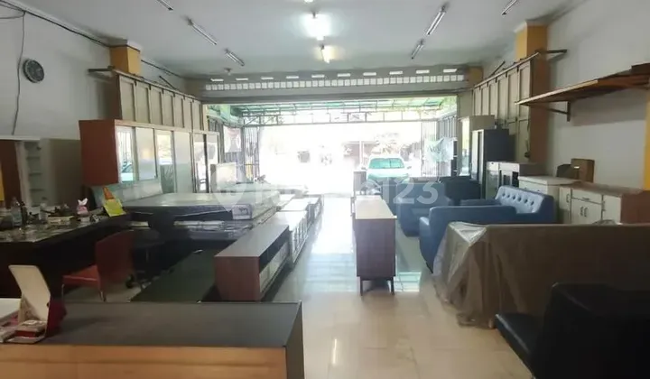 Ruko Luas 3,5 Lantai di Mainroad Terusan Jakarta Antapani Bandung Ruko Luas 3,5 Lantai di Mainroad Terusan Jakarta Antapani Bandung