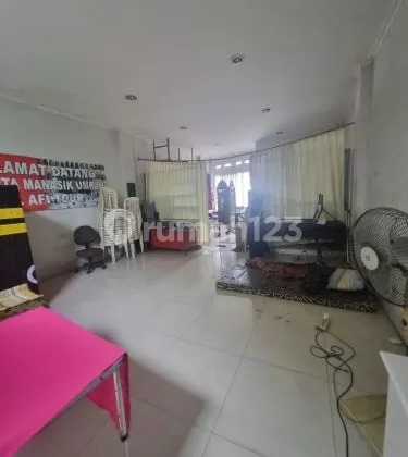 Good 2-Story Ready-to-Use Shop House, Strategically Located in the Center of Bandung City. 1