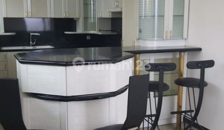 Rumah Luas Furnished di Setrasari Kulon, Kota Bandung 2