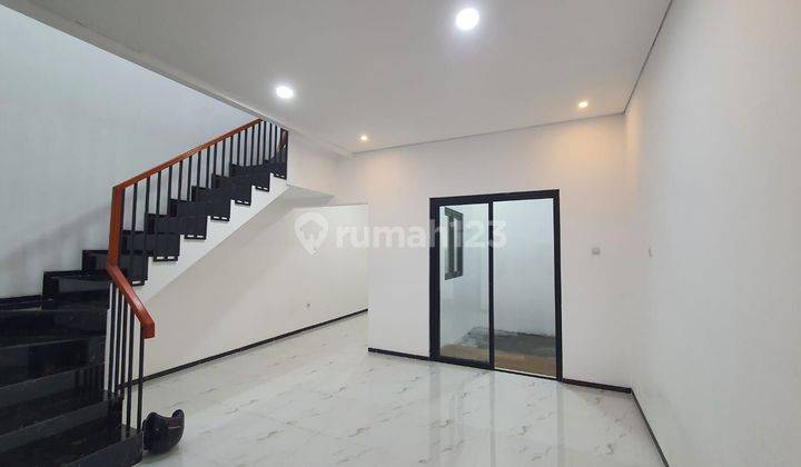 Rumah 2 Lantai di Rungkut Surabaya Timur SHM Baru 3 Unit 2